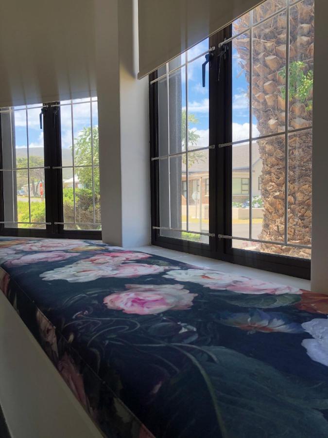 Villa Le Roc Kleinmond Accommodation ภายนอก รูปภาพ